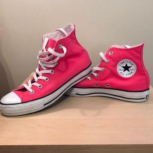 CONVERSE Chuck-Taylor All Star High Top Sneaker